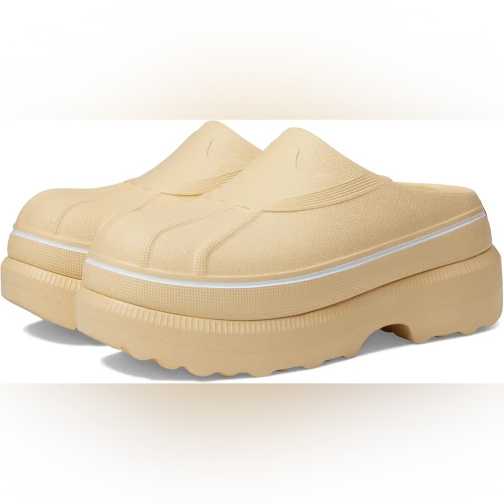 Sorel Women's Caribou Clog - Caribou Beige. Size 7 W